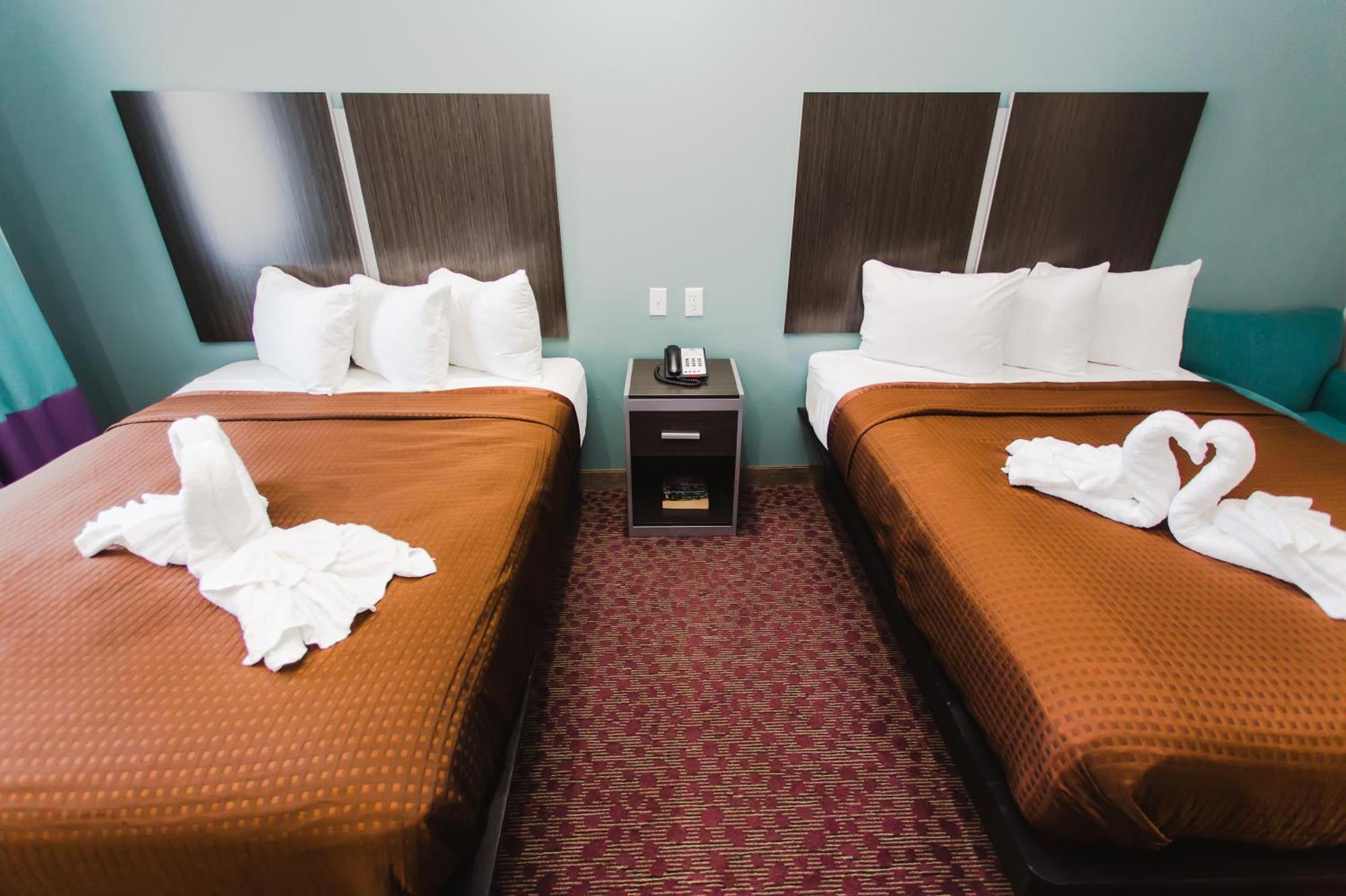 Express Inn - Spring Bagian luar foto