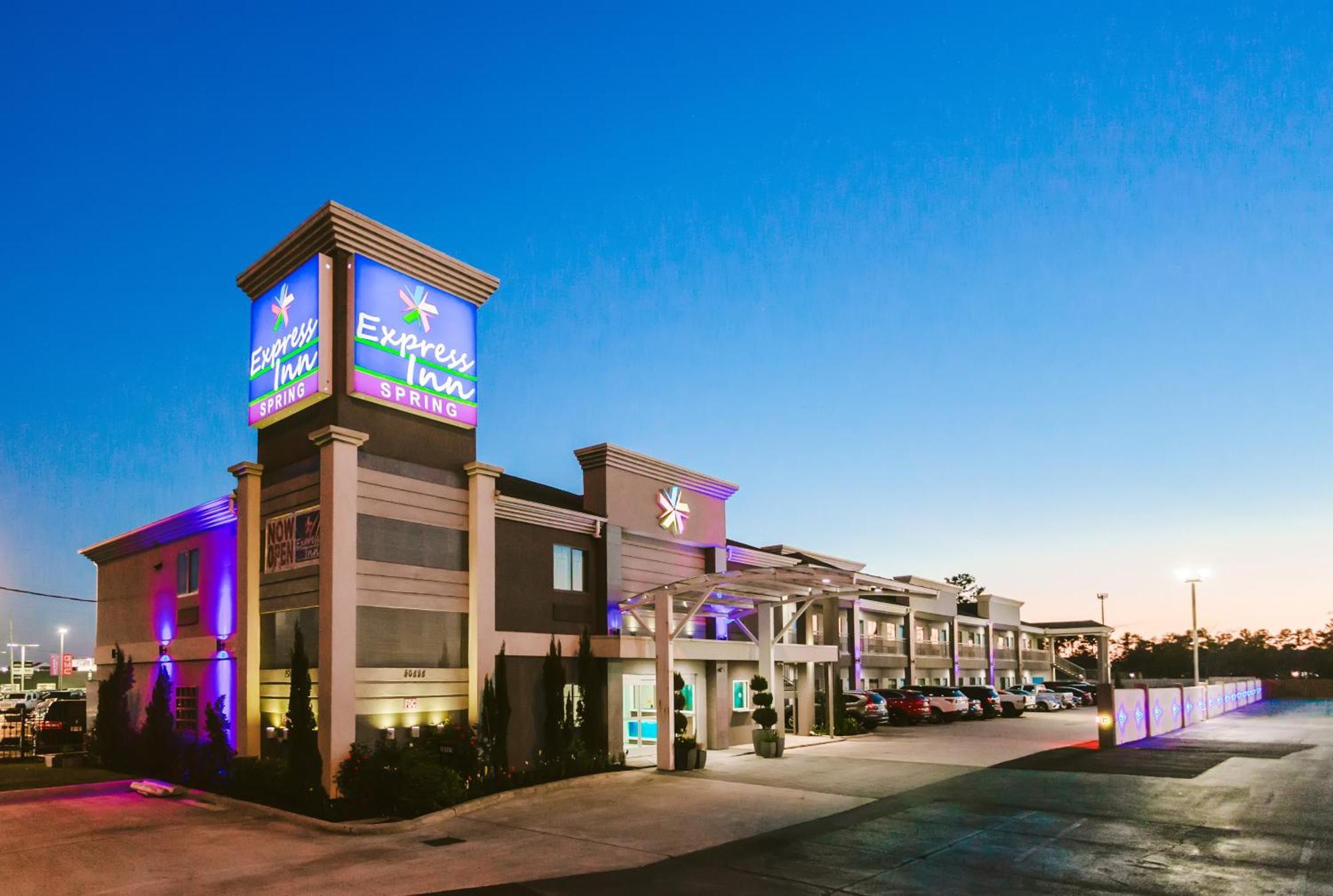 Express Inn - Spring Bagian luar foto